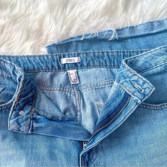 Women’s Pants | High-Rise Wide-Leg Jeans Medium Wash - Picture 5 of 6